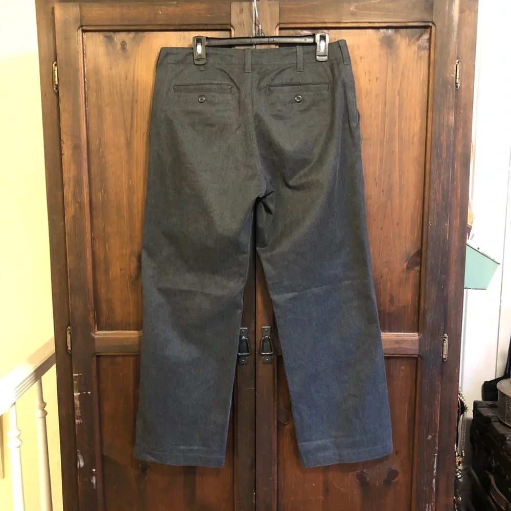 Gap Loose Fit Grey Men’s Dress Pants size 32/30 Work Wear
